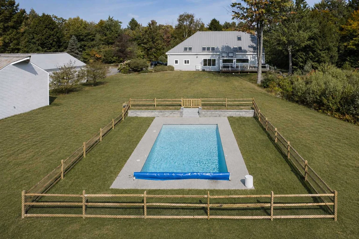 Home in New London property photo 3
