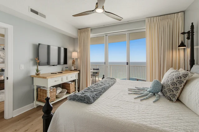 Bedroom 1 image 1