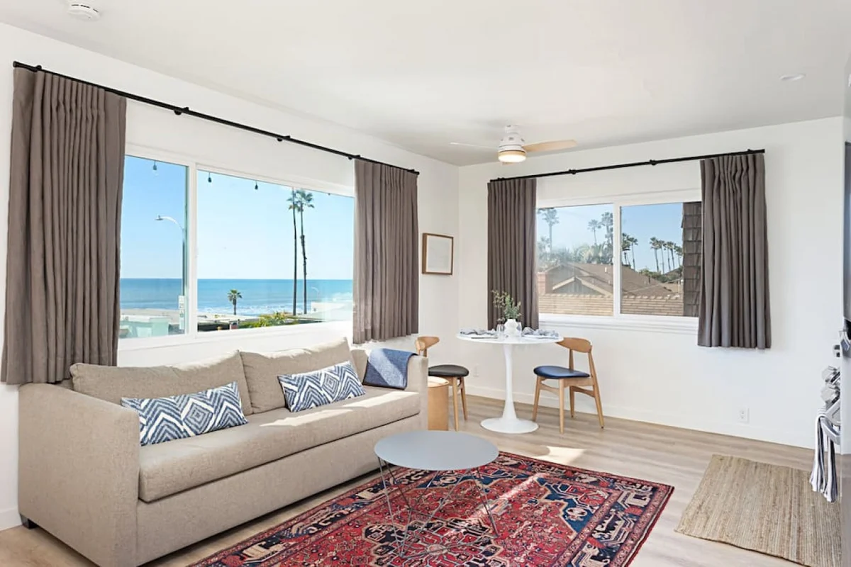 Home in Oceanside property photo 2