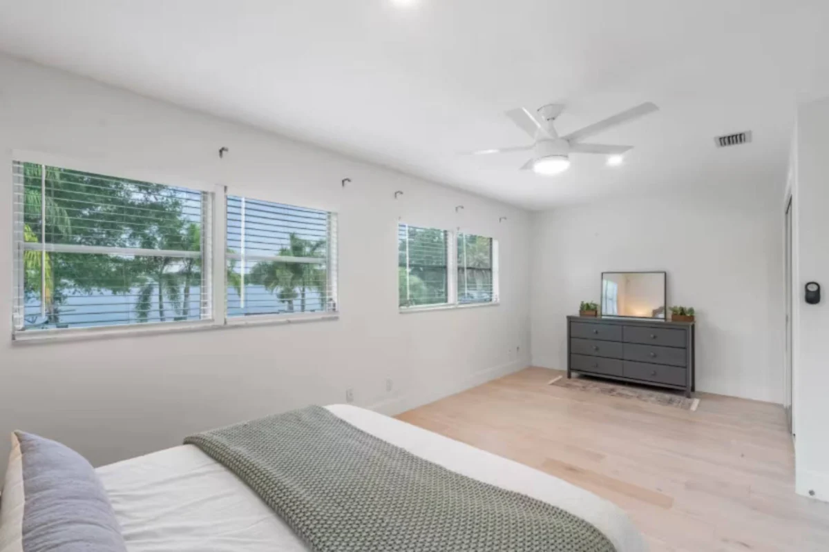 Bedroom 3 image 1