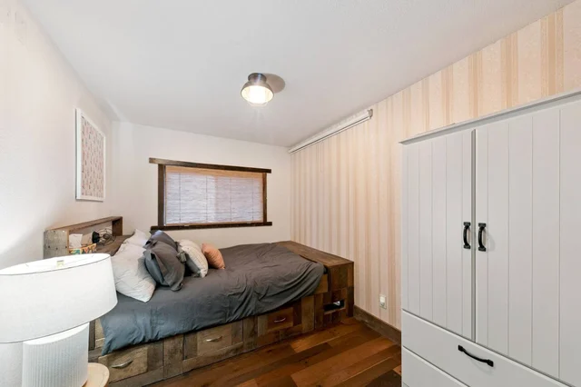 Bedroom 2 image 1