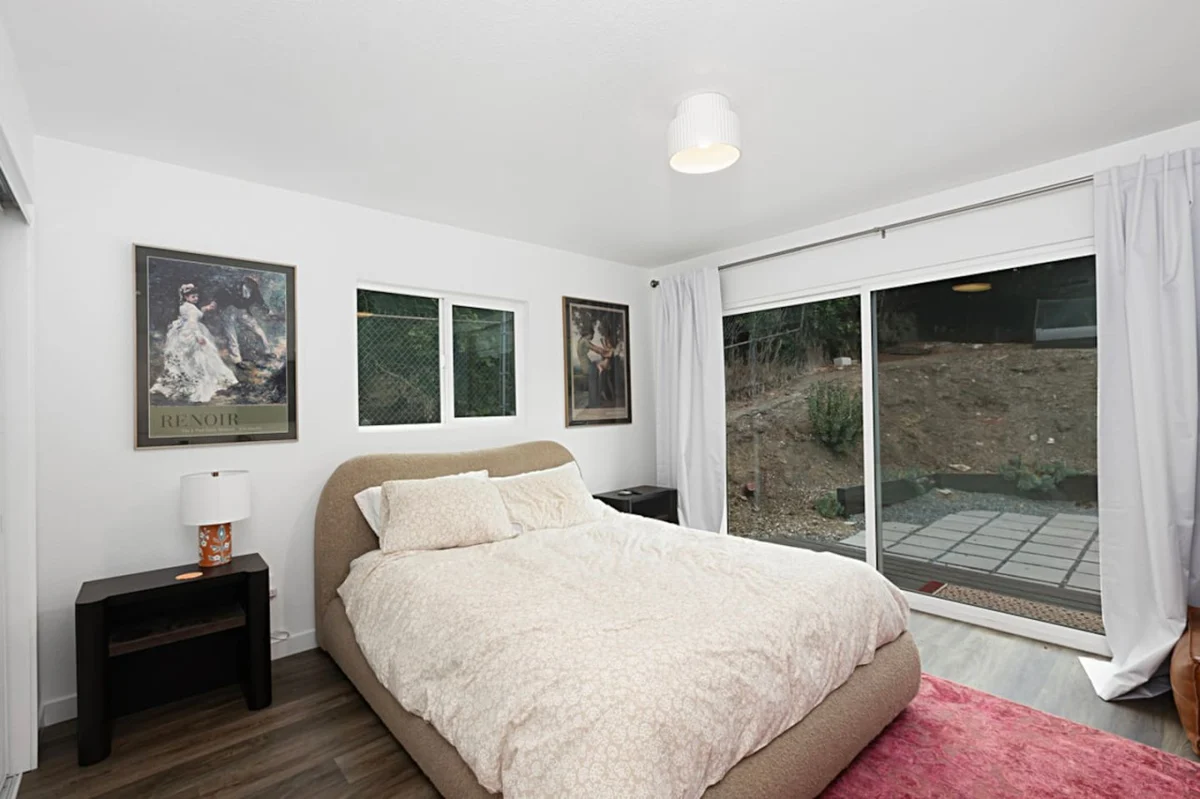 Bedroom 1 image 1
