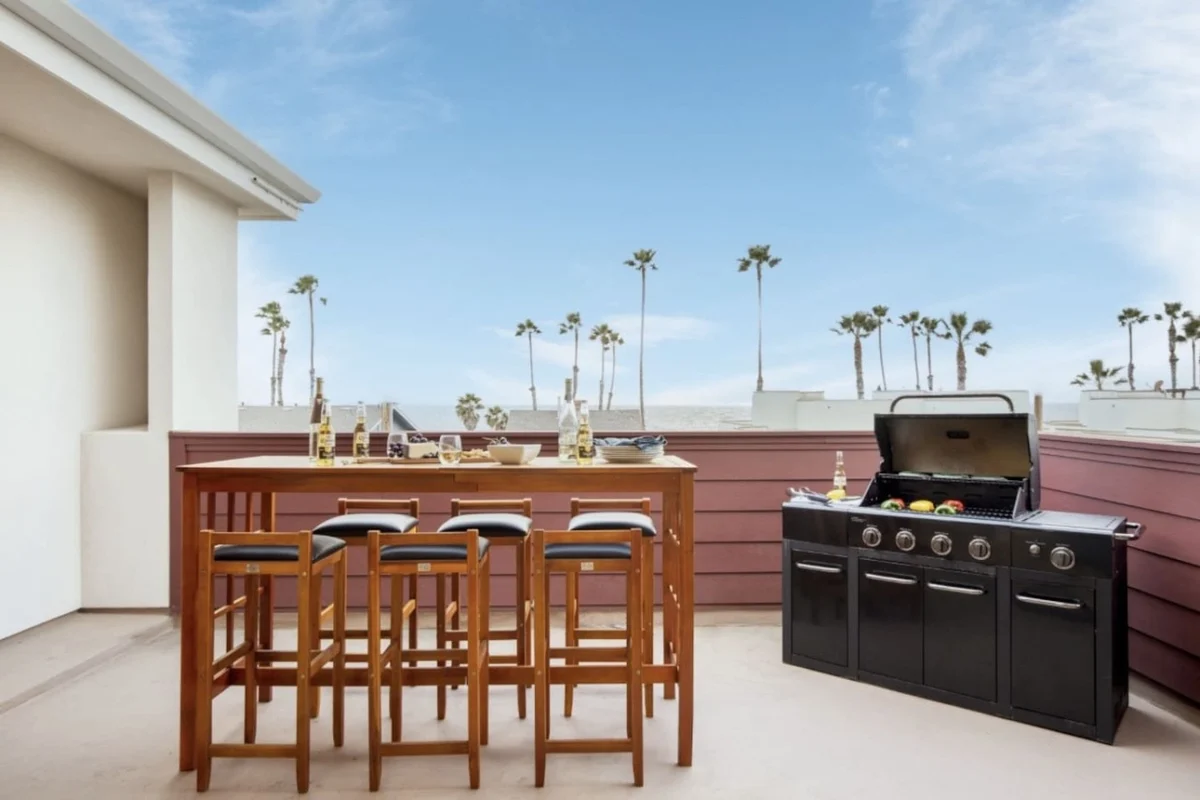 Home in Oceanside property photo 4