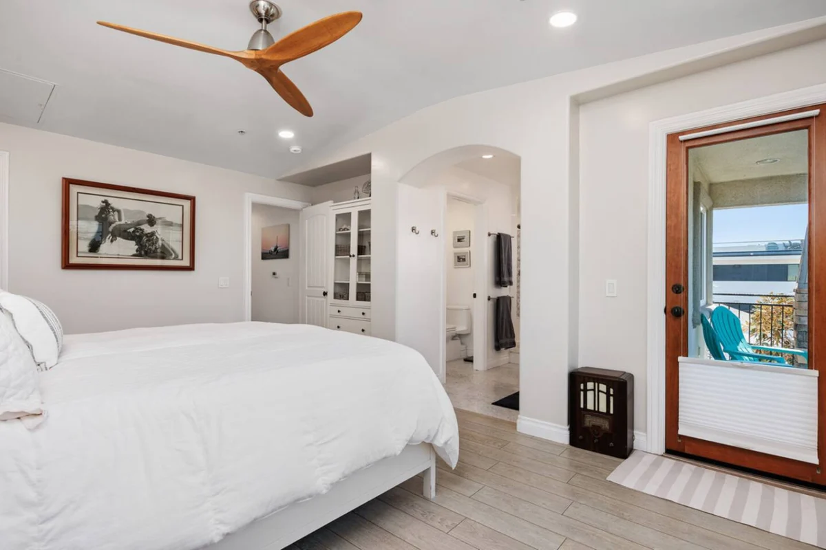 Bedroom 1 image 1