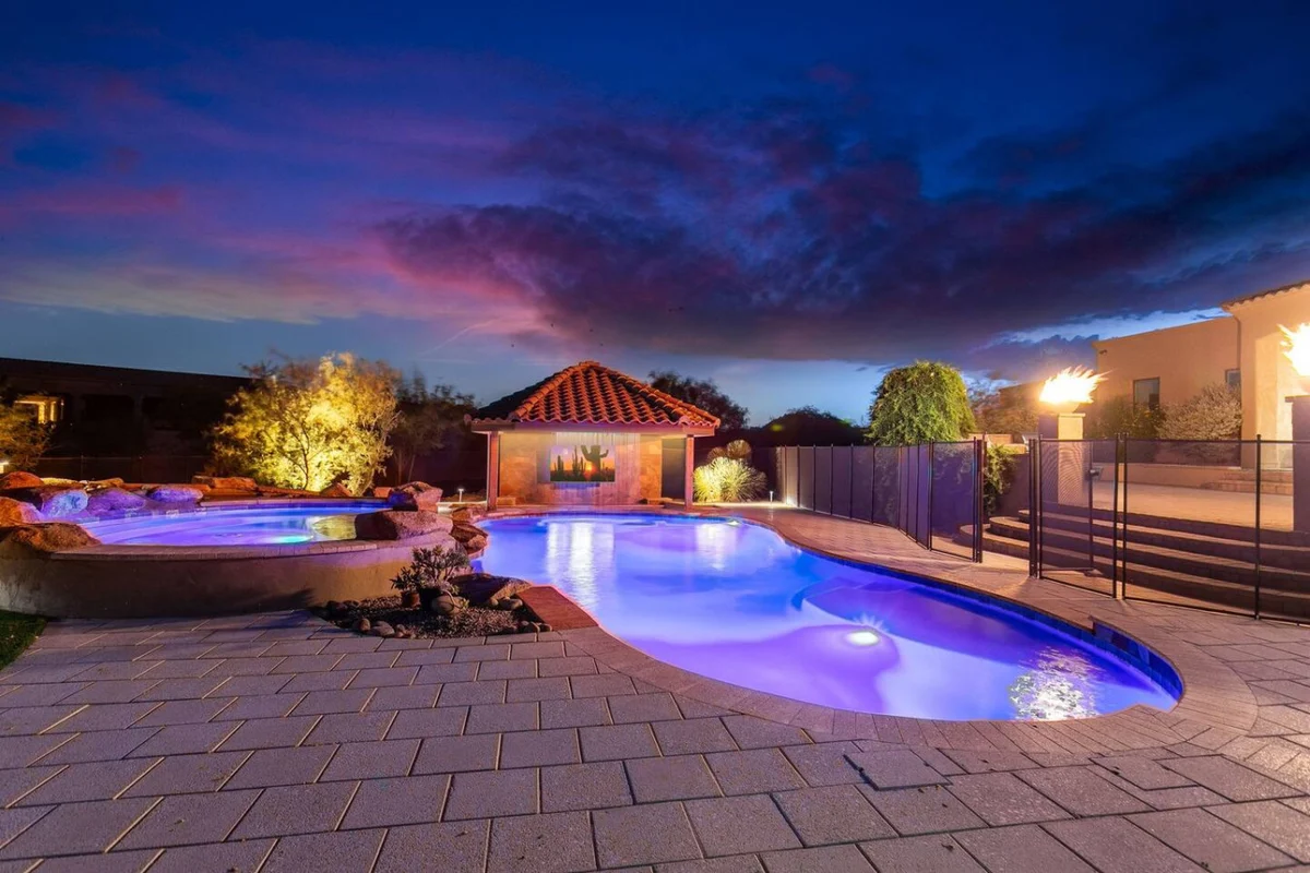 Home in Scottsdale property photo 4