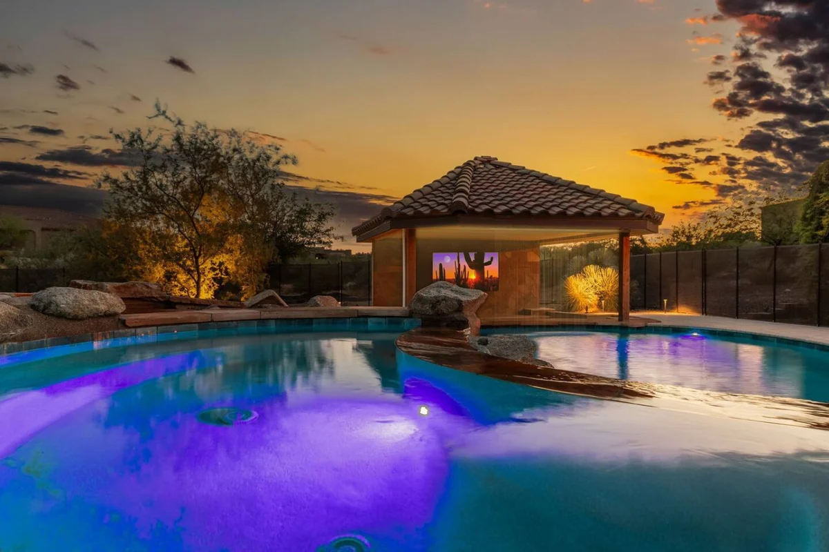 Home in Scottsdale property photo 3