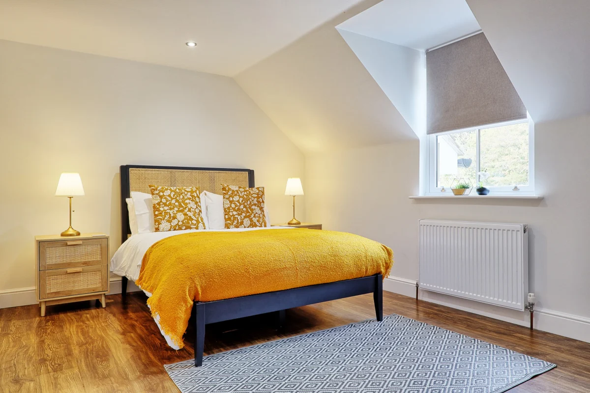 Bedroom 1 image 1