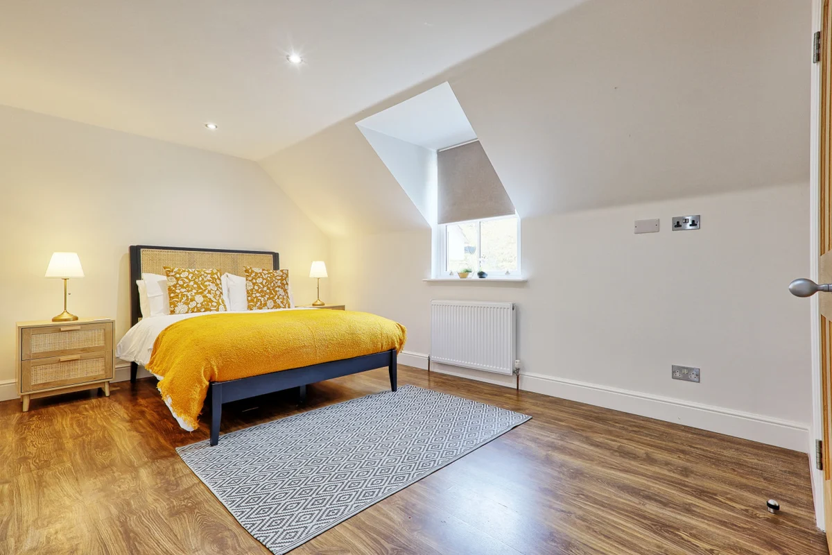 Bedroom 3 image 1