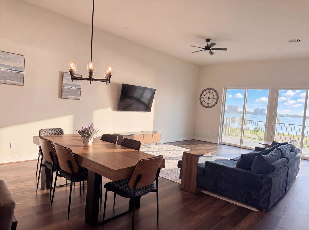 Home in Seabrook property photo 4