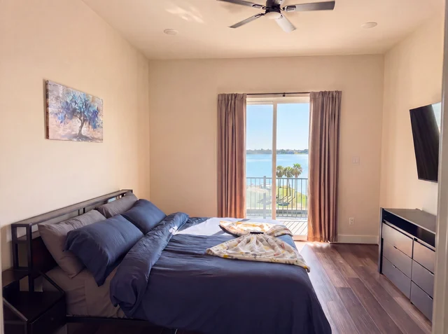 BEDROOM image 1