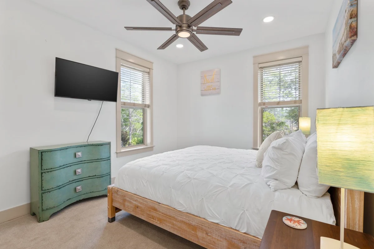 Livingroom/Bedroom image 1
