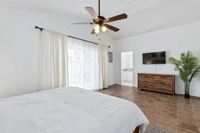 Bedroom 3 image 1