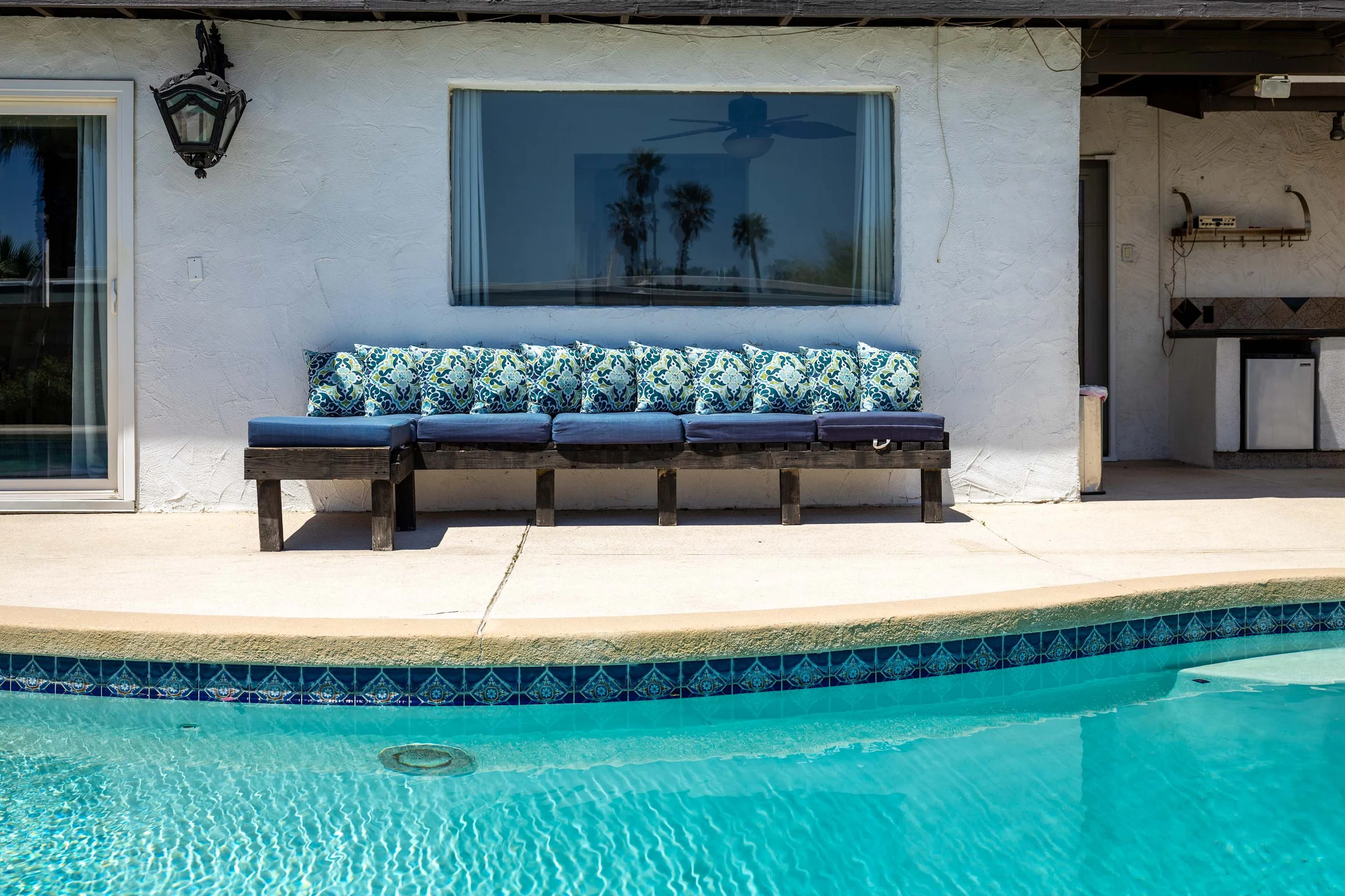 Home in Palm Springs property photo 3