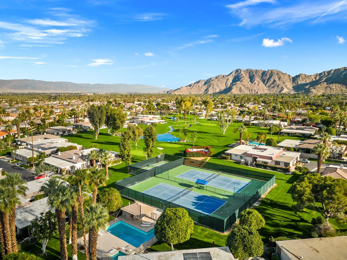 Home in Indian Wells property photo 3