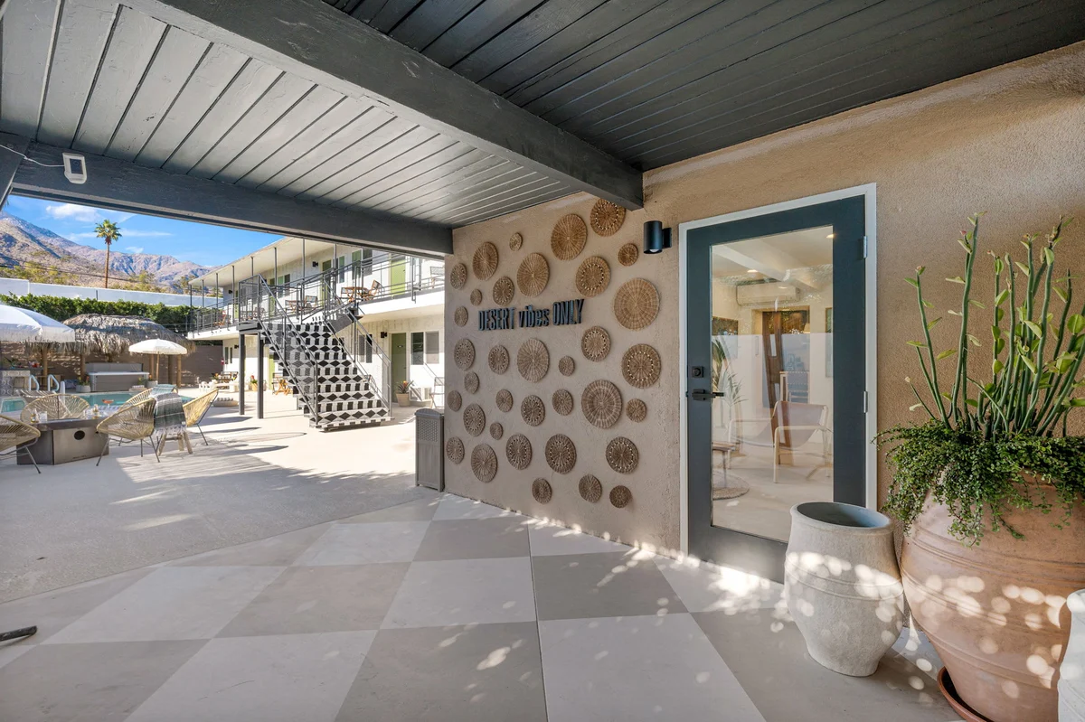 Property in Palm Springs property photo 5