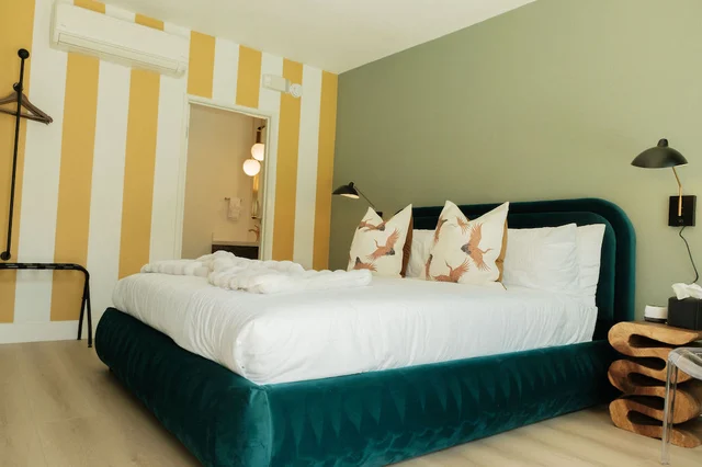 Bedroom 6 image 1