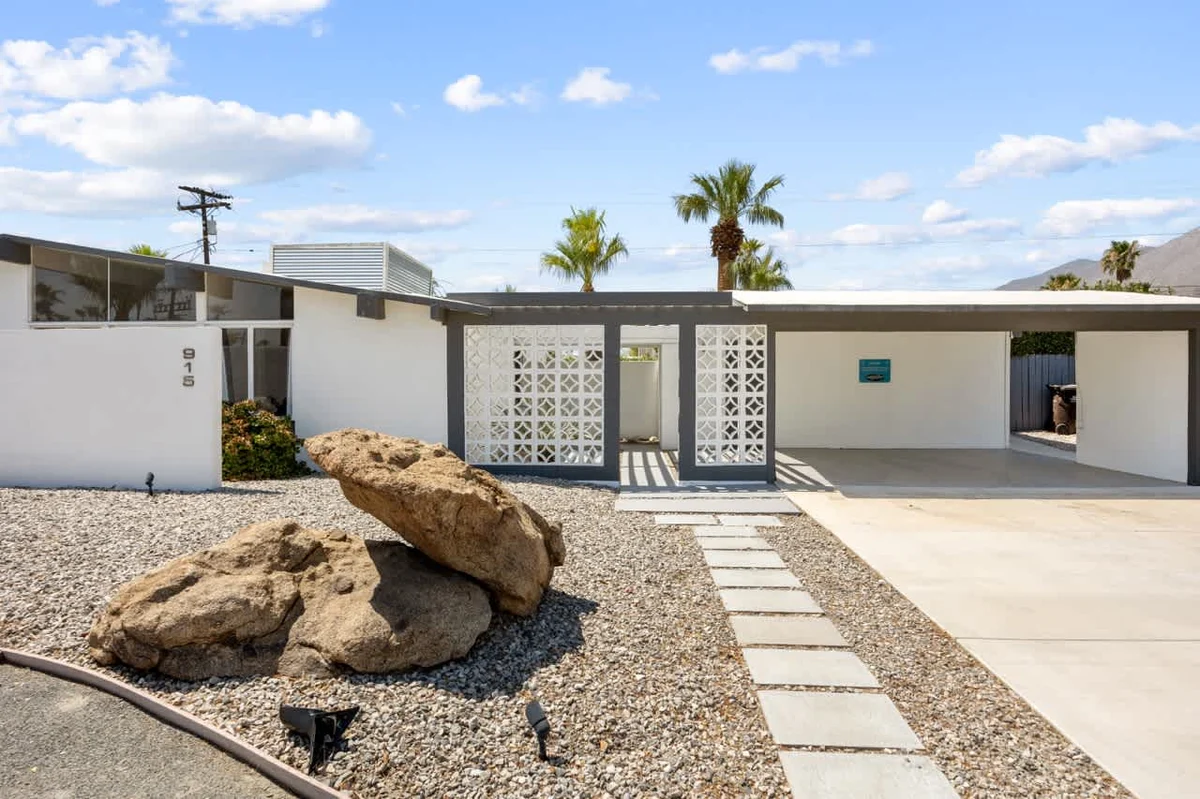 Home in Palm Springs property photo 5