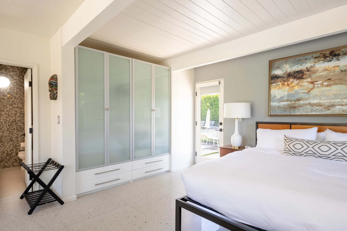 Bedroom 1 image 1