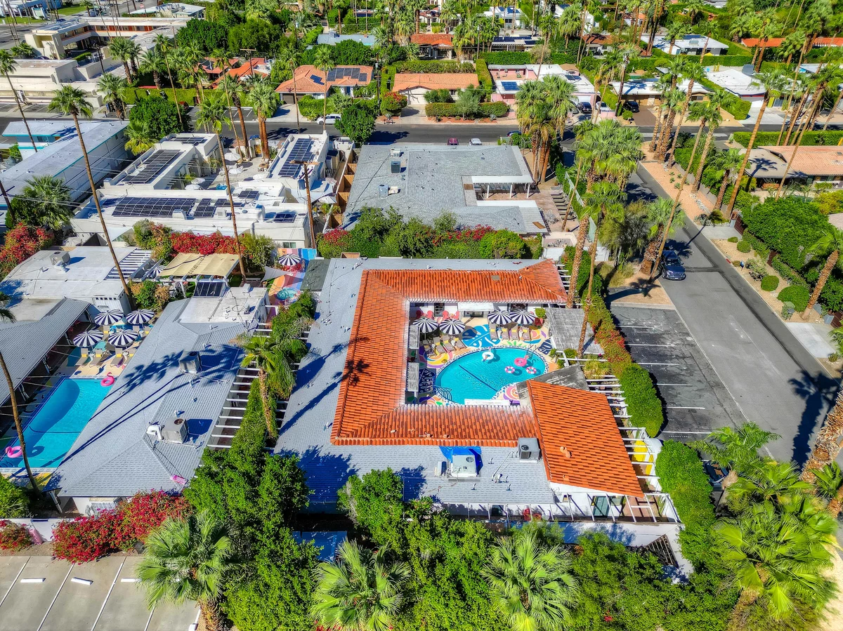 Home in Palm Springs property photo 4