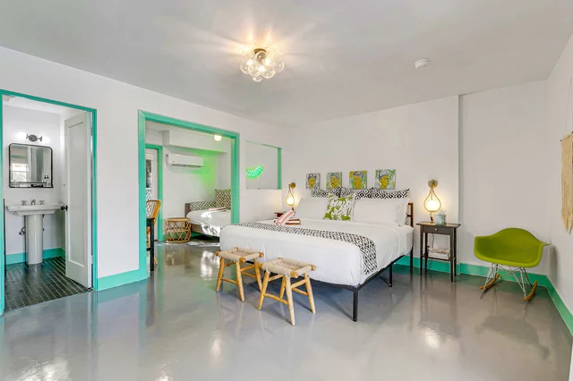 Bedroom 18 image 1