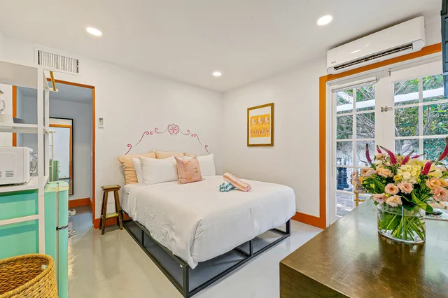 Bedroom 1 image 1