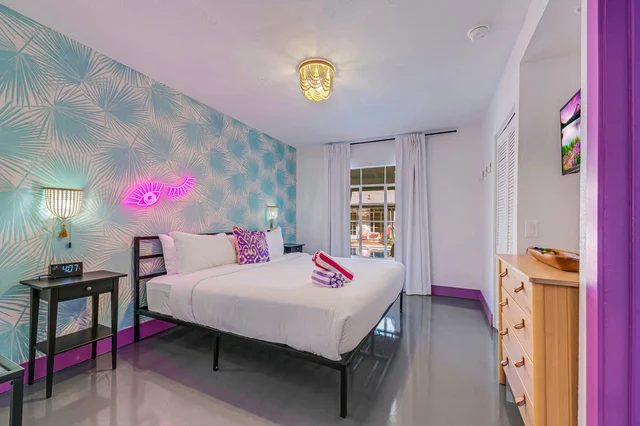 Bedroom 1 image 1
