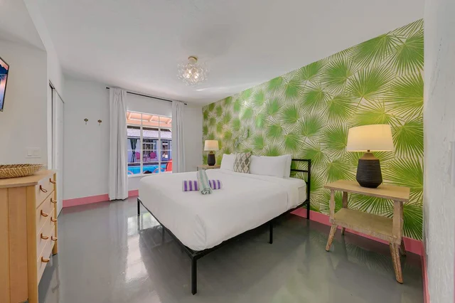 Bedroom 10 image 1