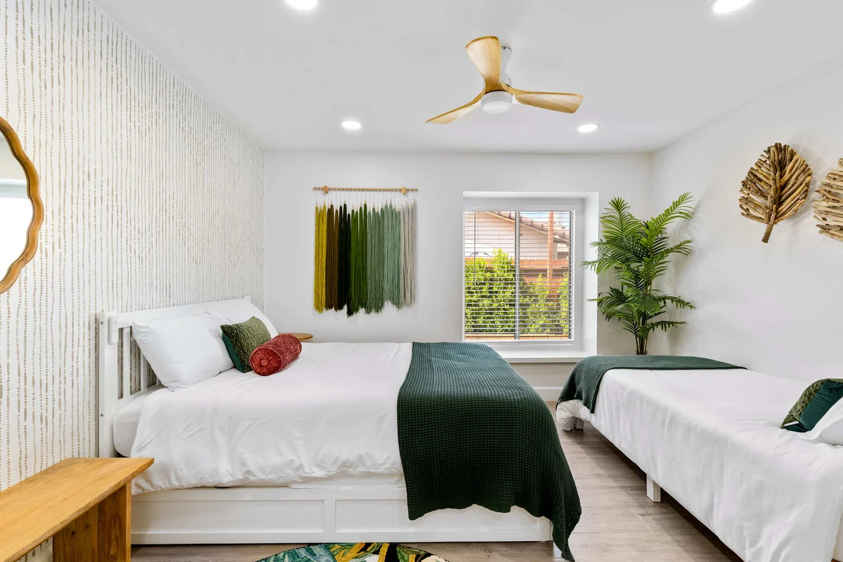 Bedroom 1 image 1