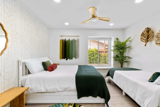 Bedroom 1 image 1