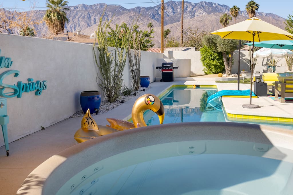 Home in Palm Springs property photo 2