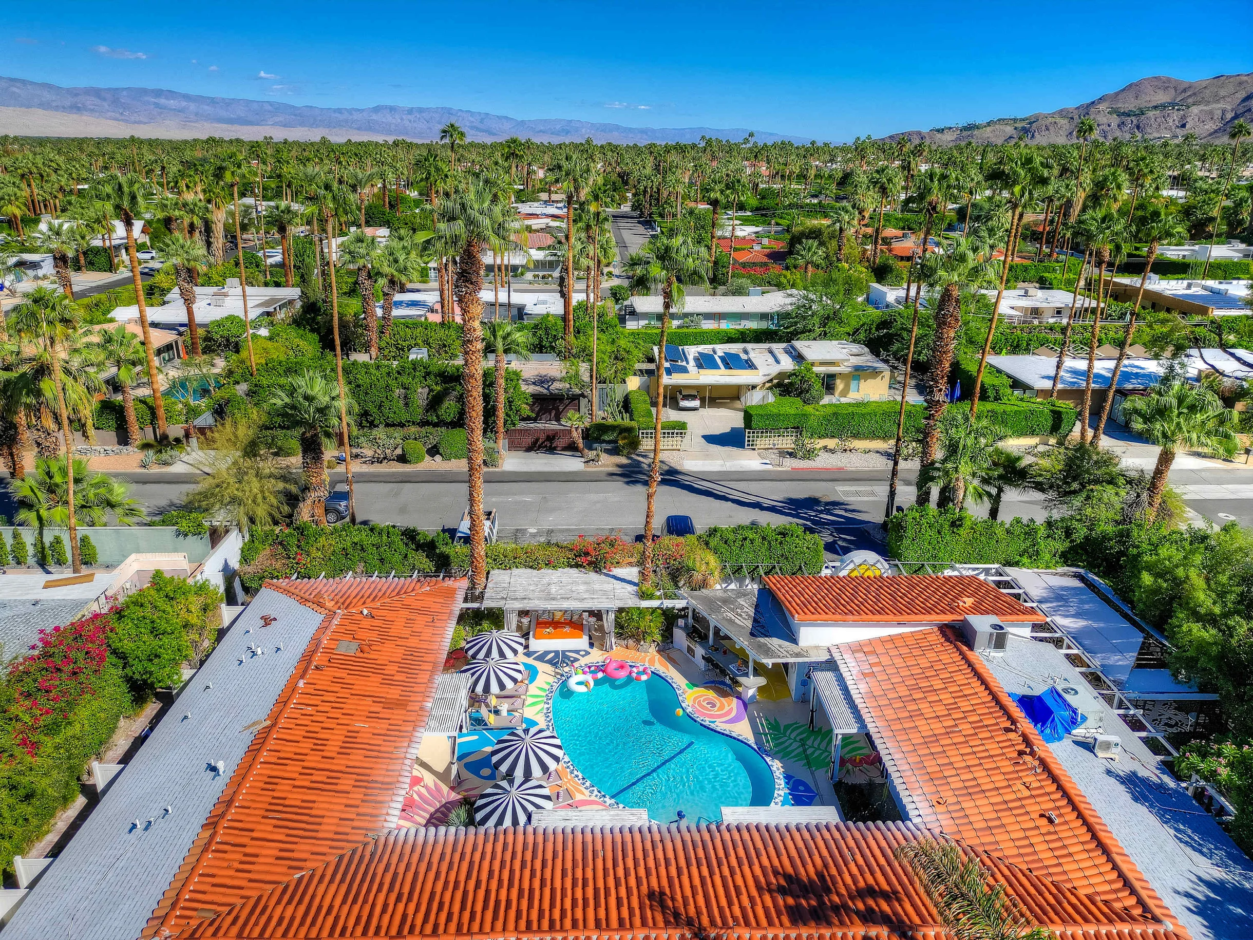 Home in Palm Springs property photo 2