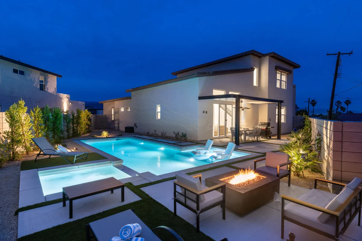 Luxury Desert Pool & Spa Retreat property photo 2