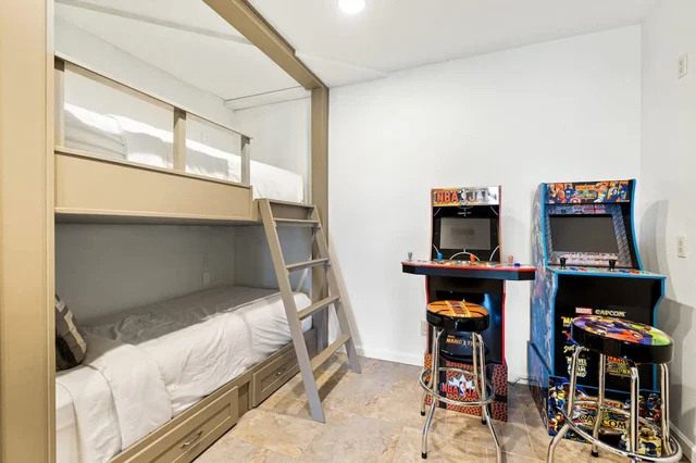 Bedroom 4 image 1