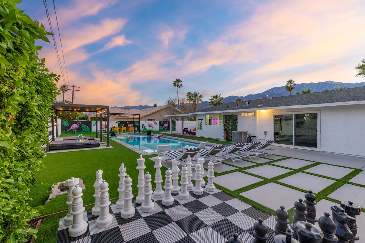 Home in Palm Springs property photo 3