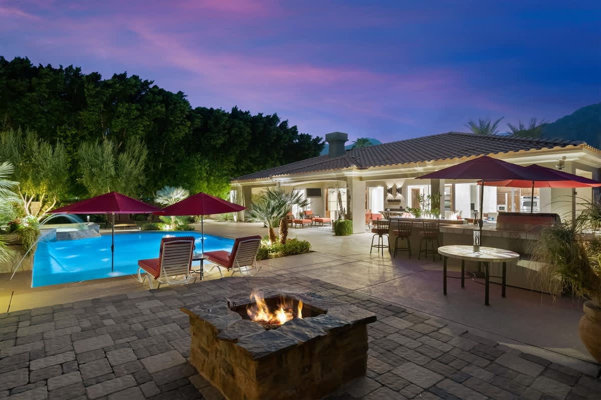 Home in La Quinta property photo 2