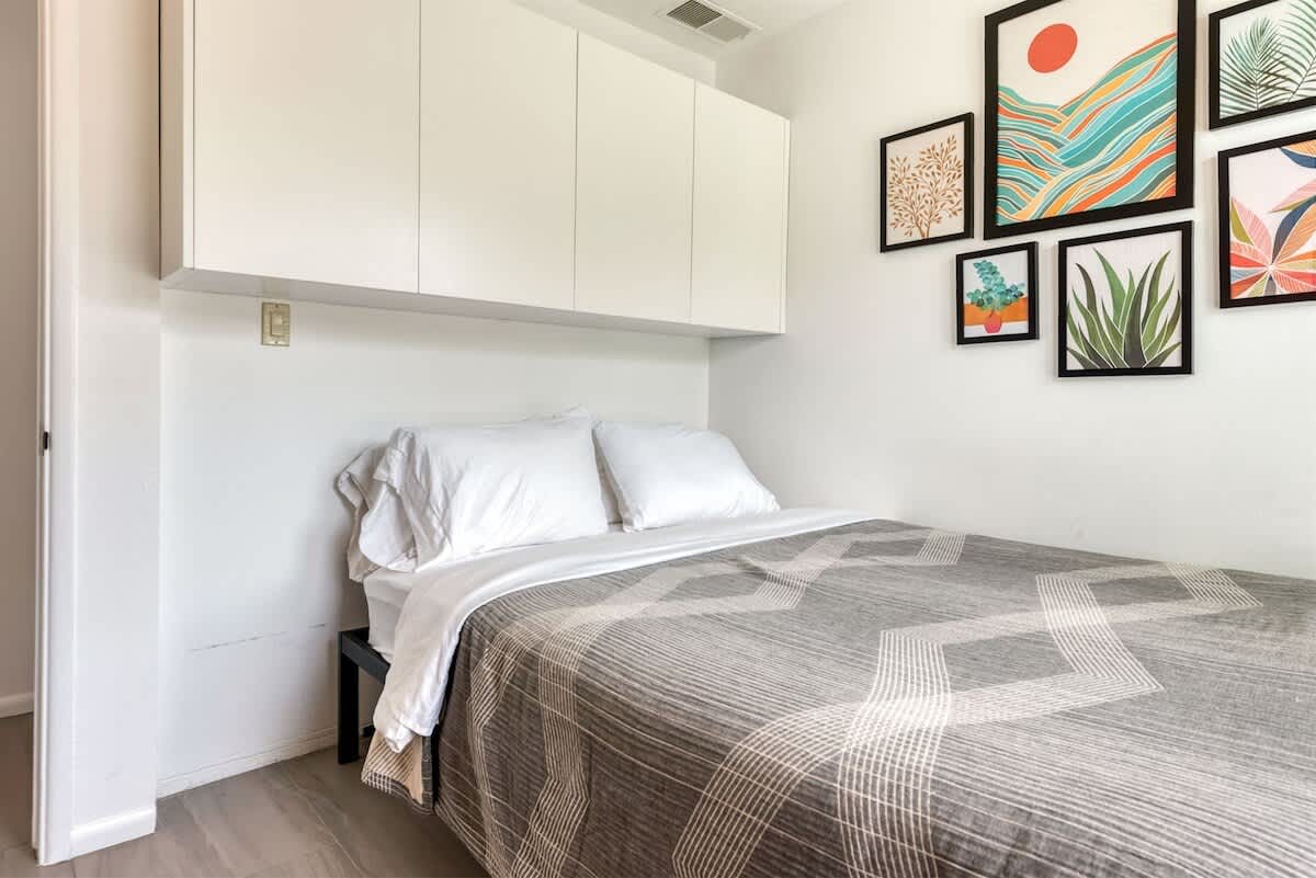 Bedroom 1 image 1