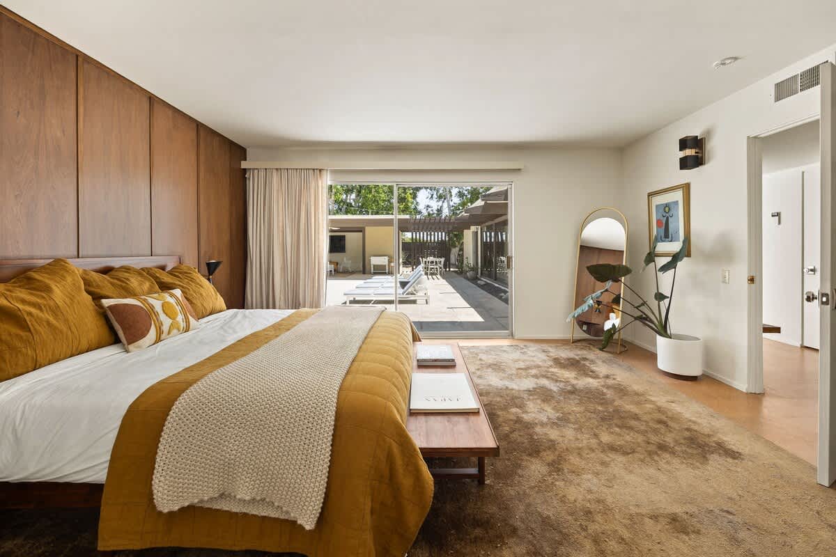 Home in Palm Desert property photo 3
