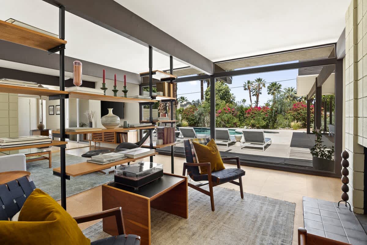 Home in Palm Desert property photo 2