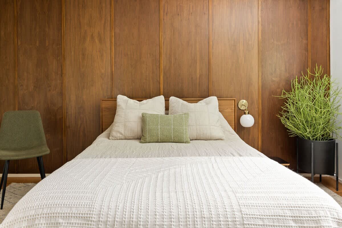 Bedroom 1 image 1