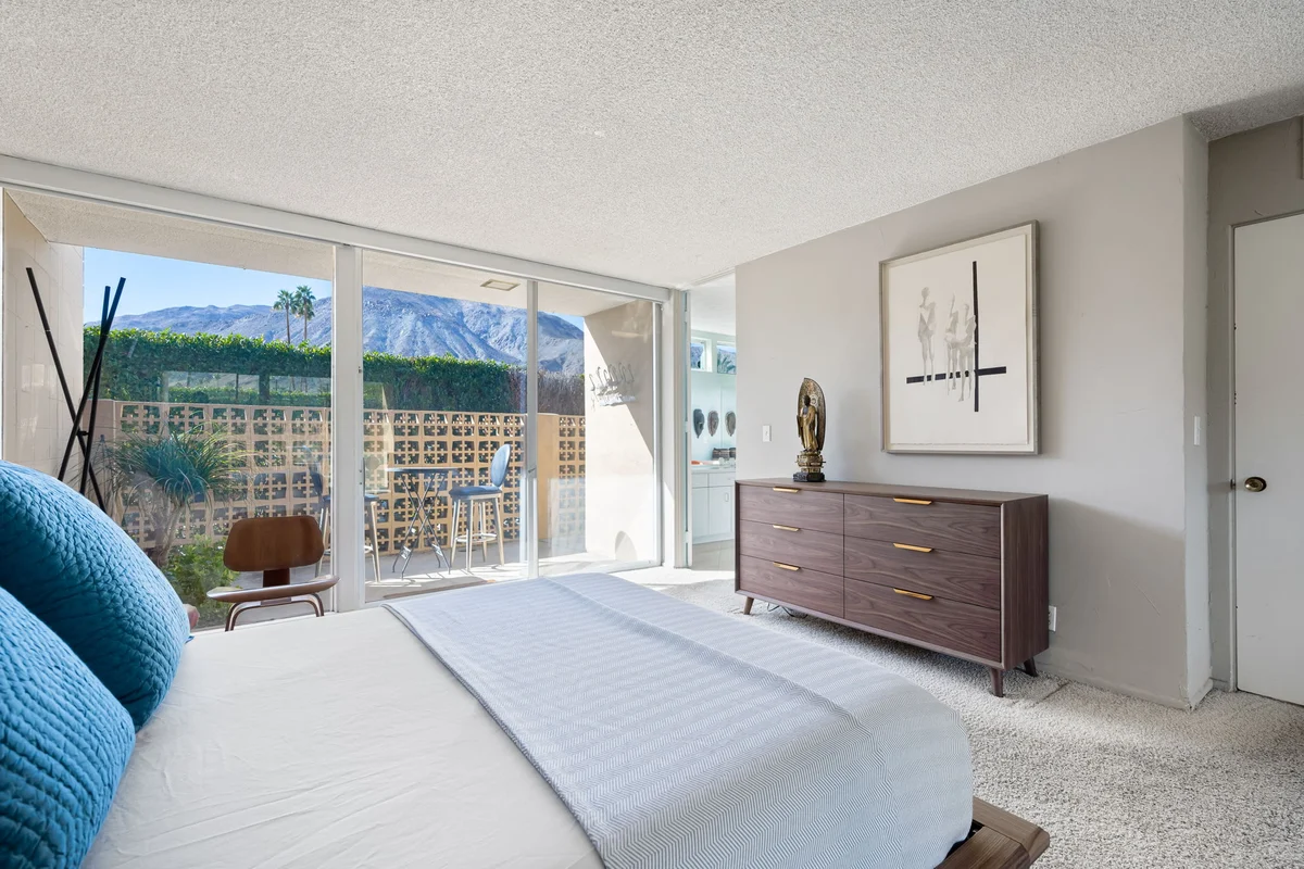 Condo in Palm Desert property photo 2