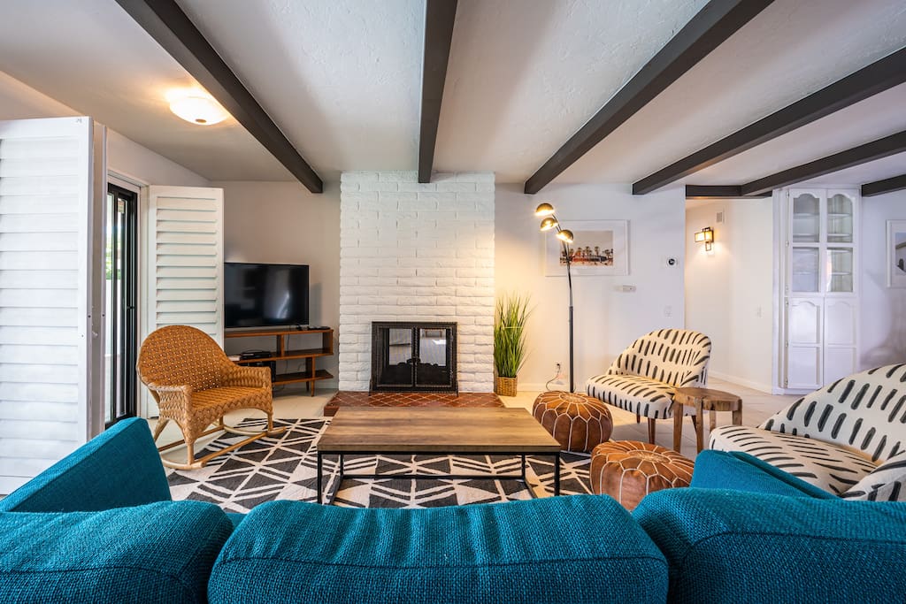 Home in Palm Springs property photo 4