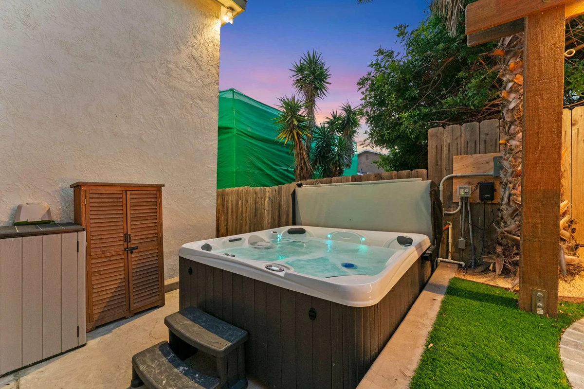 Apartment in San Diego property photo 4