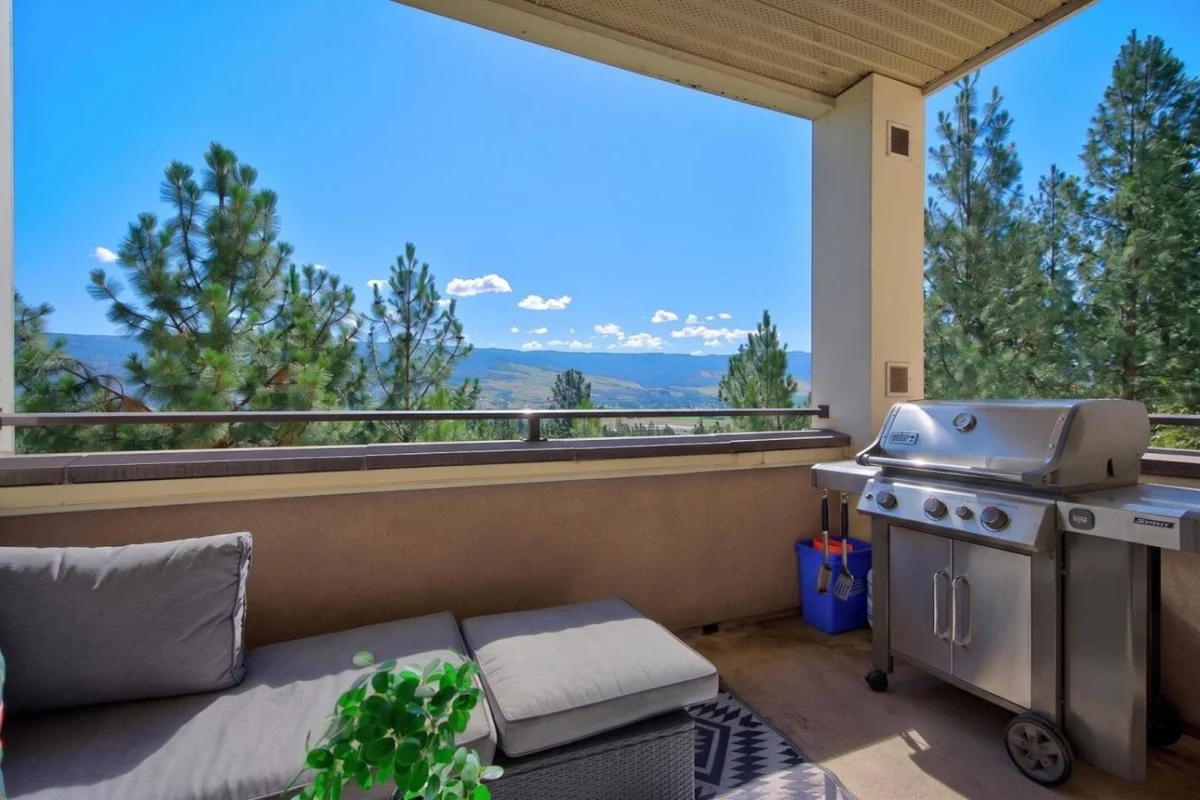 Home in Kelowna property photo 3