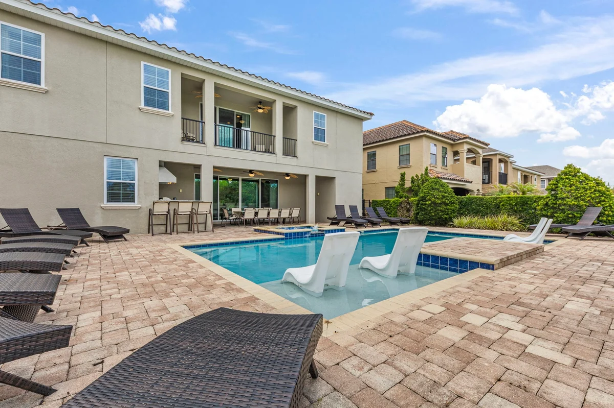 Home in Kissimmee property photo 2