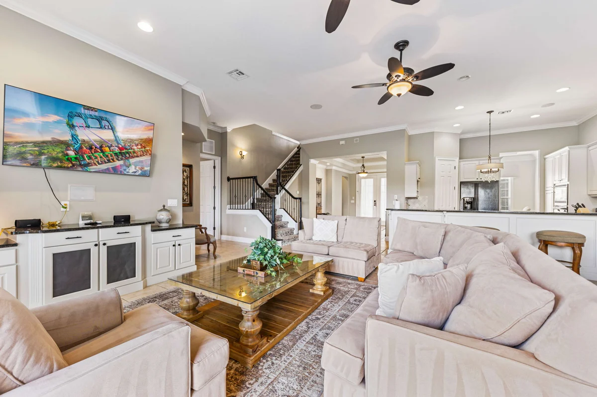 Home in Kissimmee property photo 2