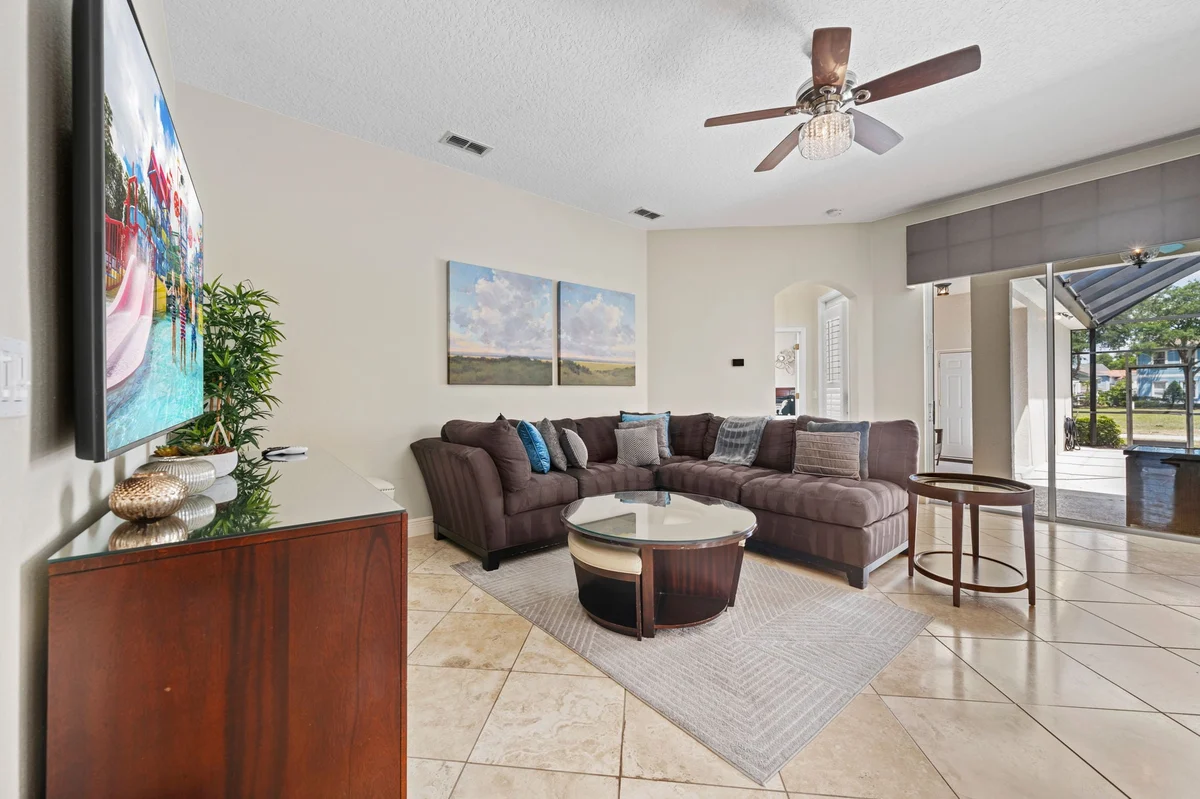 Home in Kissimmee property photo 3