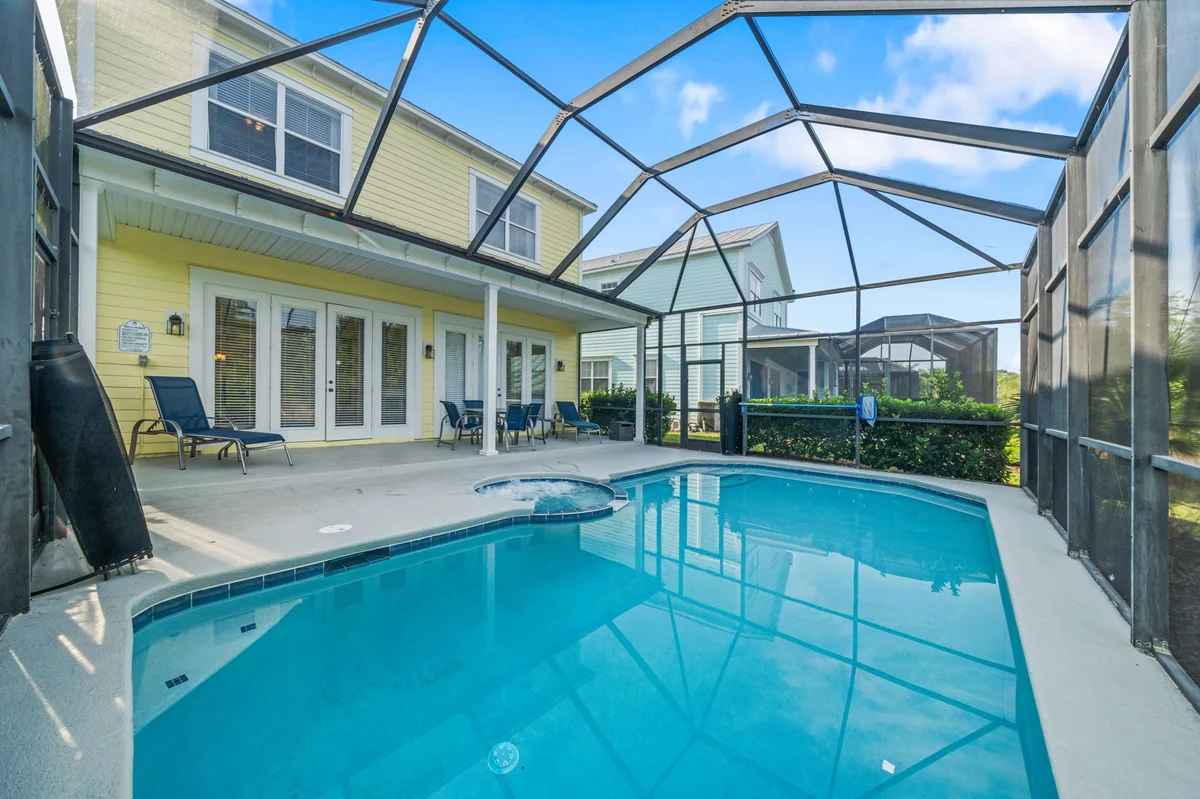 Home in Kissimmee property photo 2