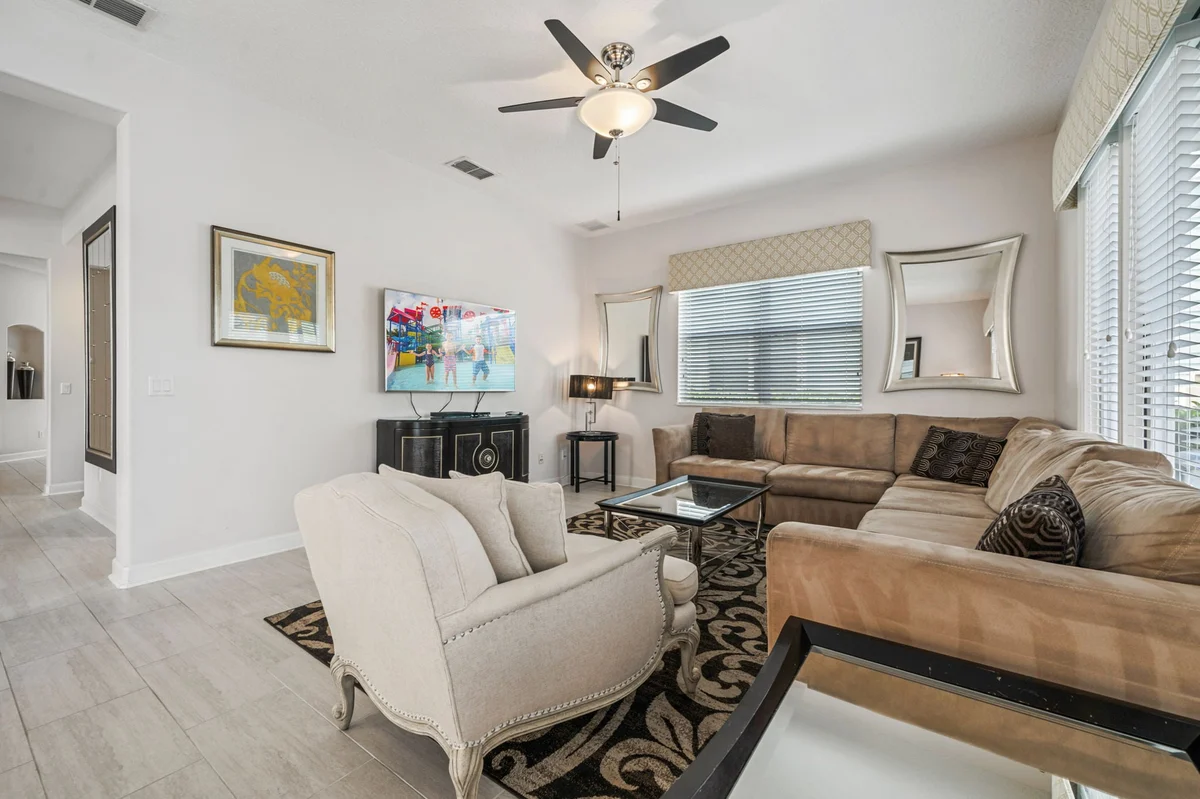 Home in Kissimmee property photo 3