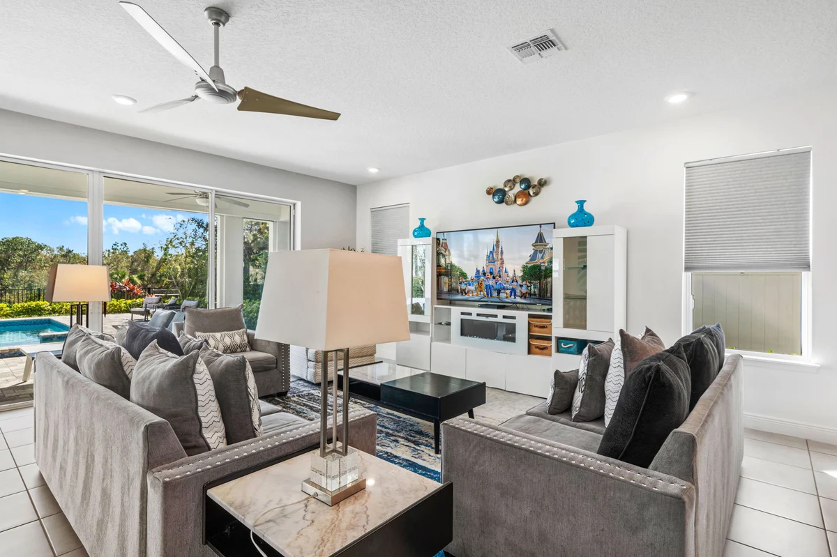 Home in Kissimmee property photo 2