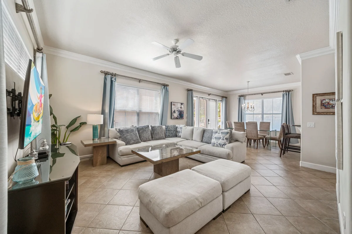 Home in Kissimmee property photo 2